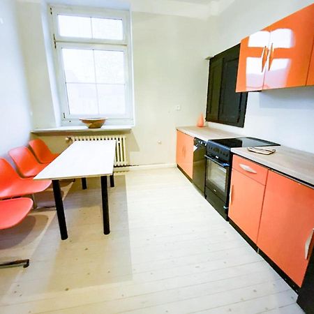 Alte Schule Gaestehaus - Fraeulein Apartment Битбург Экстерьер фото