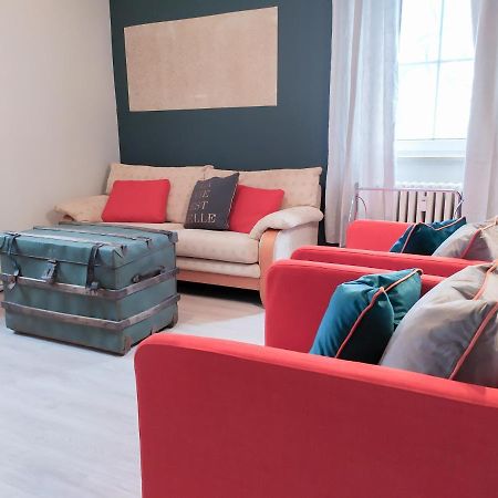Alte Schule Gaestehaus - Fraeulein Apartment Битбург Экстерьер фото
