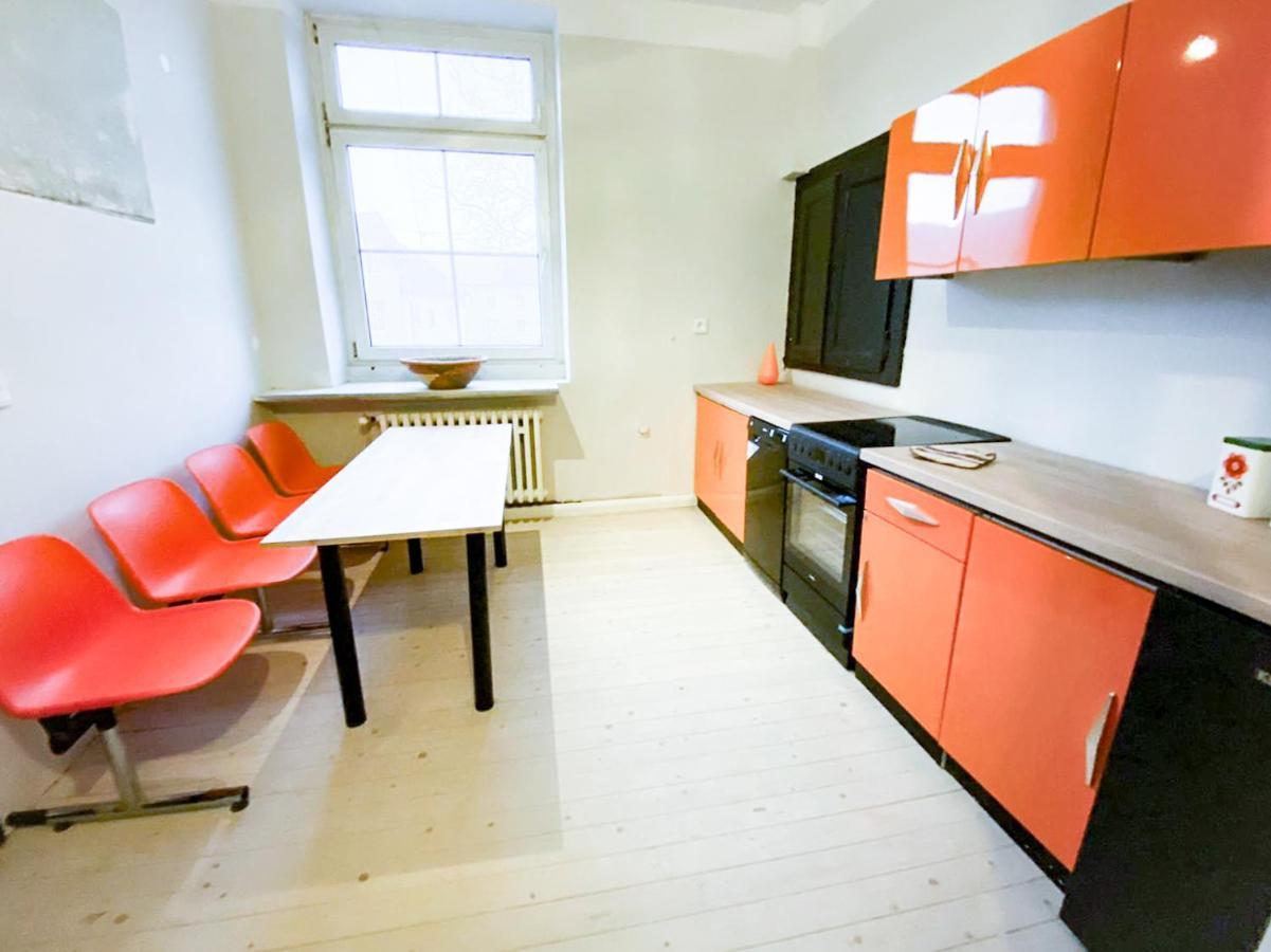 Alte Schule Gaestehaus - Fraeulein Apartment Битбург Экстерьер фото