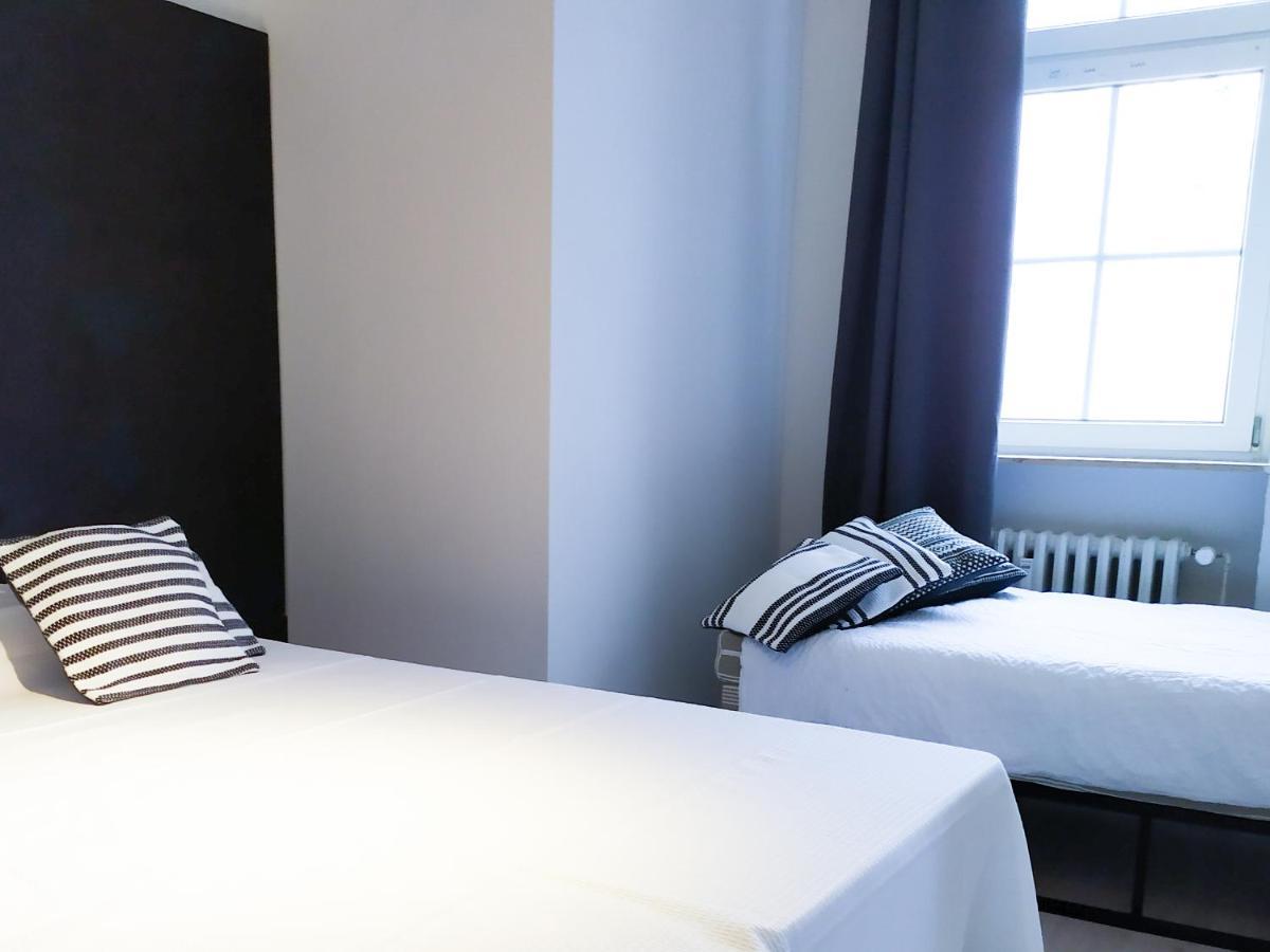 Alte Schule Gaestehaus - Fraeulein Apartment Битбург Экстерьер фото