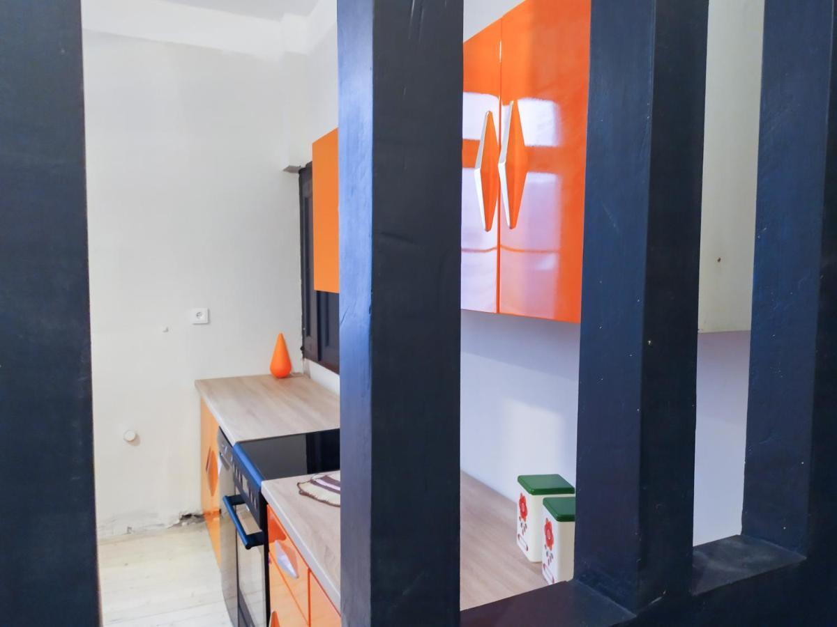 Alte Schule Gaestehaus - Fraeulein Apartment Битбург Экстерьер фото
