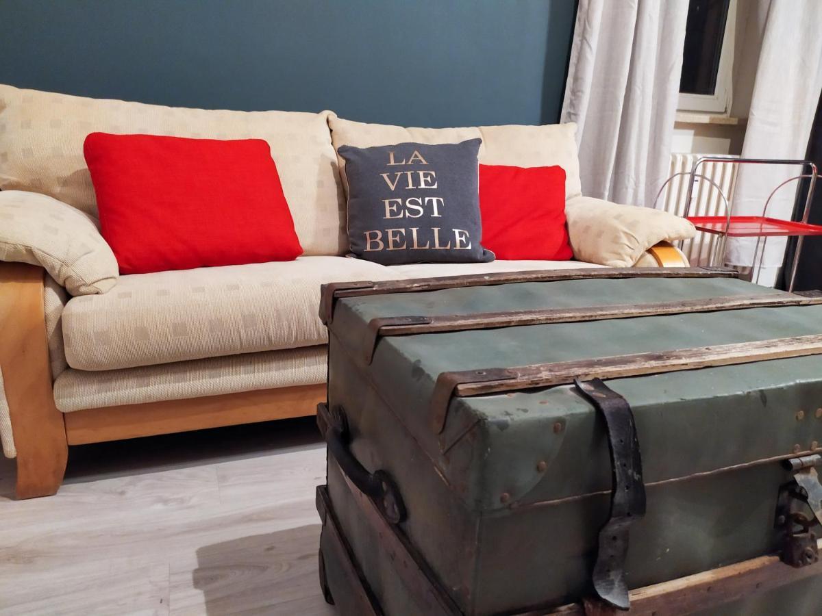 Alte Schule Gaestehaus - Fraeulein Apartment Битбург Экстерьер фото